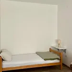 Lux شقة توزلا