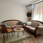 شقة Lux توزلا