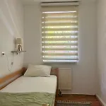 Lux Τούζλα